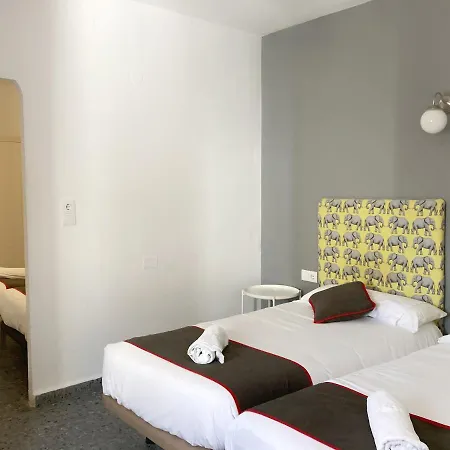 Paco بيت ضيافة *