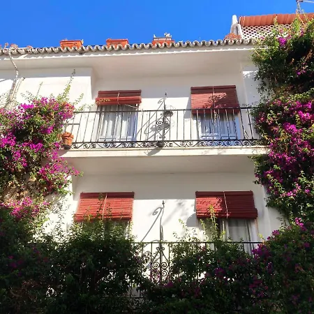 Paco بيت ضيافة