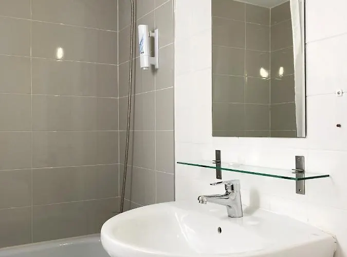 Πανσιόν Paco *