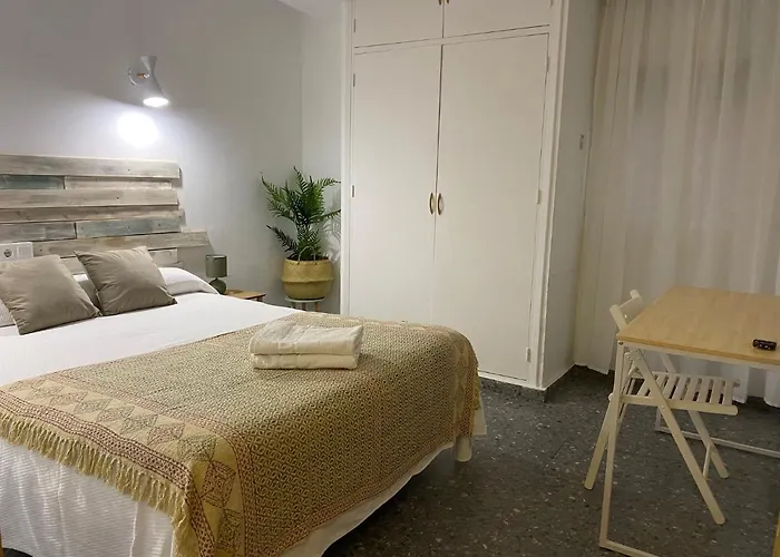 Paco Πανσιόν Μαρμπέλλα