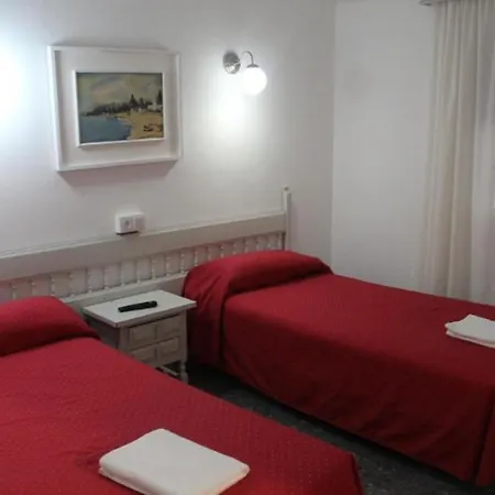 ゲストハウス Paco *